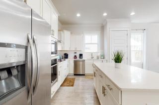 Lovely Two-Story Home with Porches Access to Pool & Dock - 4