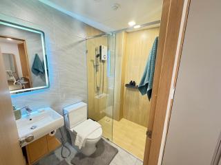 Modern Comfort in Bangkok Trendy Ekkamai Area - 7