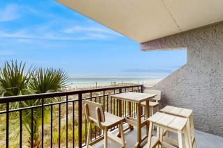 2nd-floor spacious beachfront condo with ocean views - close to entertainment - 9