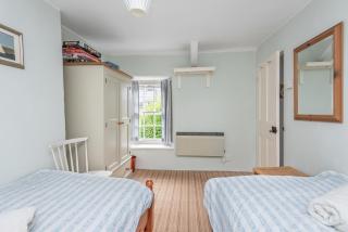 White Pebble Cottage popular village - Port Isaac - 1