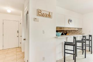 Second-floor condo with beach access shared outdoor pool & tennis court - 4