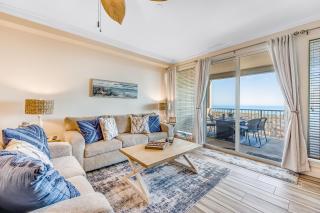 Blissful Coastal Condo with Shared Pool Ocean View Easy Beach Access & WiFi - 8