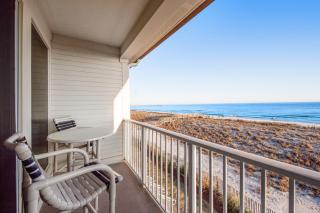 Blissful Coastal Condo with Shared Pool Ocean View Easy Beach Access & WiFi - 9