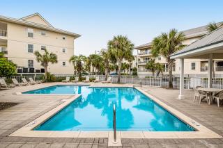 Lovely condo with shared pool washer&dryer high-speed WiFi and central AC - 9