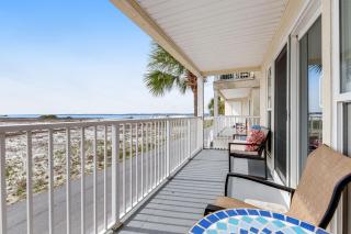 Lovely condo with shared pool washer&dryer high-speed WiFi and central AC - 6
