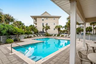 Lovely condo with shared pool washer&dryer high-speed WiFi and central AC - 0