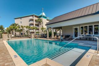 Gulfside condo with wifi private balcony central ac W&D pool and hot tub - 9