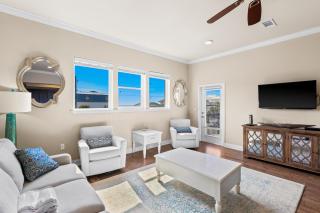 Gulfside condo with wifi private balcony central ac W&D pool and hot tub - 7