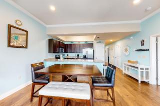 Beach service included at gated coastal condo with pool hot tub W&D & balcony - 7