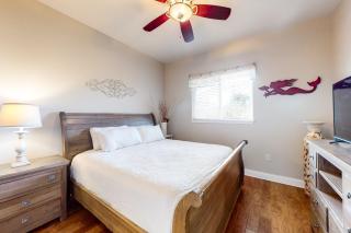 Beach service included at gated coastal condo with pool hot tub W&D & balcony - 4