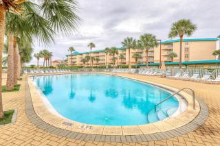 Updated 1st-floor condo with large private balcony pool grills firepit & gym - 8