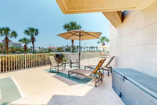 Ground-floor condo with large patio pools tennis & parking - steps to beach - 8