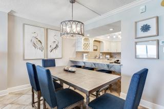 Snowbird-friendly Gulf-front Condo with outdoor Pool Gym Tennis - 1