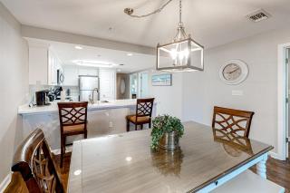 3rd Floor Condo with Shared Pools Tennis Private W&D WiFi and Central AC - 5