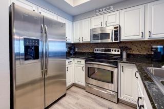 Gorgeous beachview condo with shared pool shopping & beach access - 1
