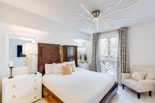 Baytowne Wharf combo with a full kitchen plus pool hot tub & gym - 2