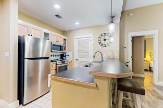 Ground-floor condo with patio central AC shared pool & tennis - 4