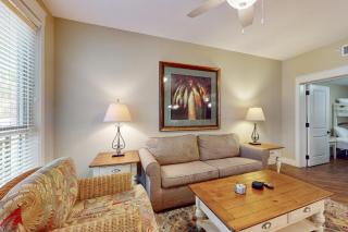 Pilot House getaway steps to shops & dining with pool & fitness center - 7