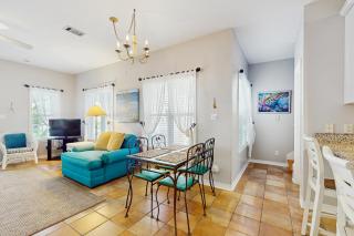 Family cottage with four porches & shared pool - walk to beach dining & more - 2