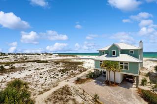 Gulf-front duplex with amazing views & screened deck - right on the beach - 9