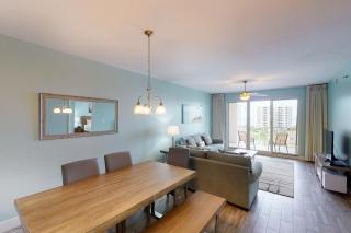 Well-equipped & located seventh-floor condo with balcony shared gym pool & more - 5