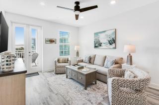 Luxury Family-Friendly Condo with Three Shared Pools Hot Tubs WiFi AC and W&D - 4