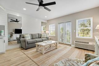 Cute condo just steps to the Gulf with community pools & hot tub - 5