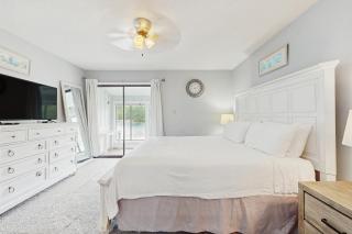 Waterfront townhome with pools tennis & beach access - 3