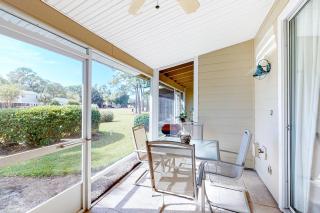 Beautiful gem at Bayou Village golf cart WiFi & resort pools - 9