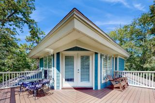Gorgeous coastal home with shared pool beach access and golf - 5