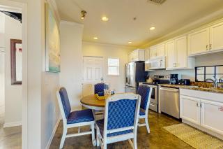 Stunning coastal retreat featuring roomy interiors and quick beach access - 2
