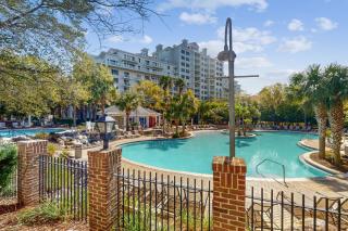 2nd-floor resort condo with balcony on-site pool golf tennis & beach access - 8