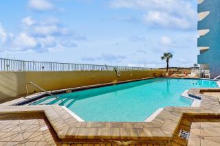 4th-floor bright Gulf-front condo with views - close to entertainment - 9