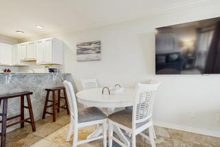 Gorgeous ground-floor beachfront condo shared pool and beach access - 6