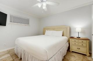 Gorgeous ground-floor beachfront condo shared pool and beach access - 3