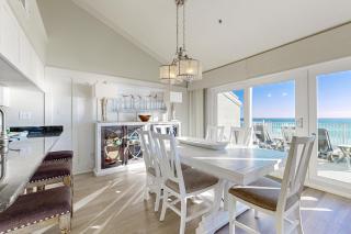 Fourth floor oceanfront condo with pool access ocean views and washer&dryer - 0