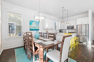 Seagrove Serenity 4BR Coastal Retreat with Pool & Bikes - 2