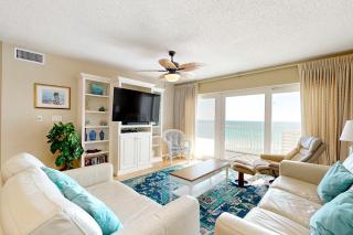 Large sixth-floor oceanfront condo with ocean views pool access & central AC - 0