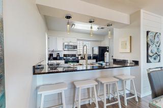 Delightful Beach Getaway with Water Views Beach Access Deck & Fast WiFi - 4