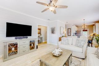 Charming home with enclosed sunroom porch central AC & W&D - near beach - 3