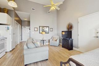 Spacious condo with large living area private balcony & shared pool - 4