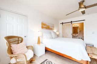 Adorable studio for two just steps from the beach - shared pool & tennis courts - 6