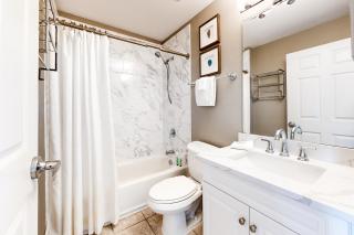 Cozy Hotel-Style- near beach & dining with kitchenette pools hot tub & tennis - 3