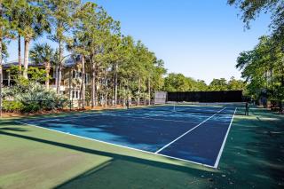 Newly built condo with WiFi shared pools hot tub & private beach access - 7