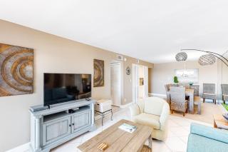 Updated beachfront condo with beach setup - quick drive to entertainment - 7