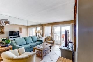 Updated beachfront condo with beach setup - quick drive to entertainment - 9
