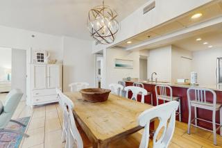 Gorgeous condo with lagoon pool hot tub beach access & pickleball court - 5