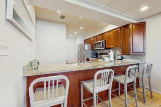 Gorgeous condo with lagoon pool hot tub beach access & pickleball court - 1