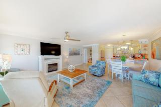 Fourth-floor Gulf-front condo with pool gym & amazing views - 2