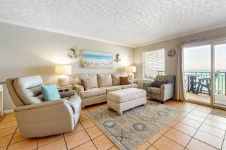 Cozy Gulf-front condo with beach service pool tennis & fitness room - 9